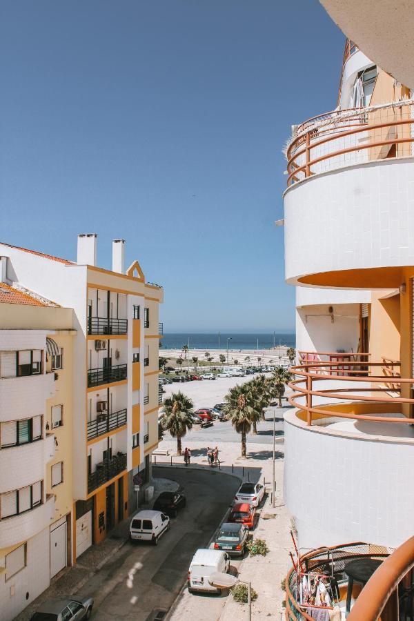 Апартаменты Caparica Sunny House II Кошта-да-Капарика Экстерьер фото